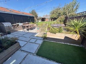 Photo 33- click for photo gallery